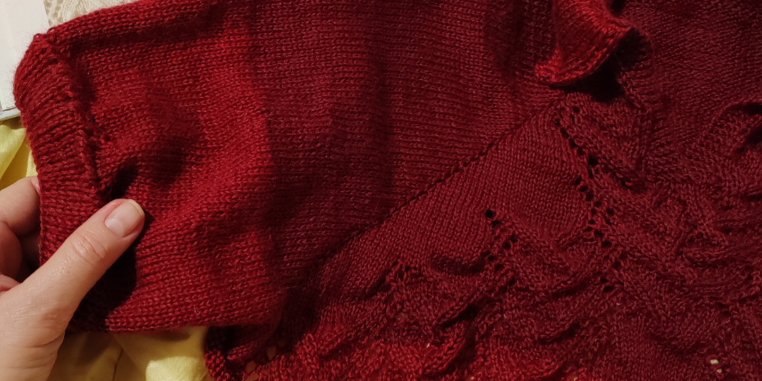 Вяжу весеннюю кофту.