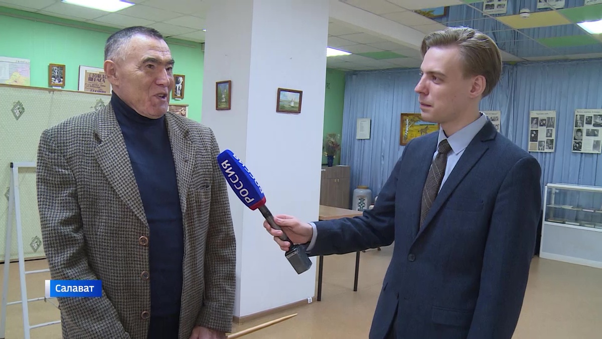    В Салавате открылась Есенинская выставка – сюжет «Вестей»