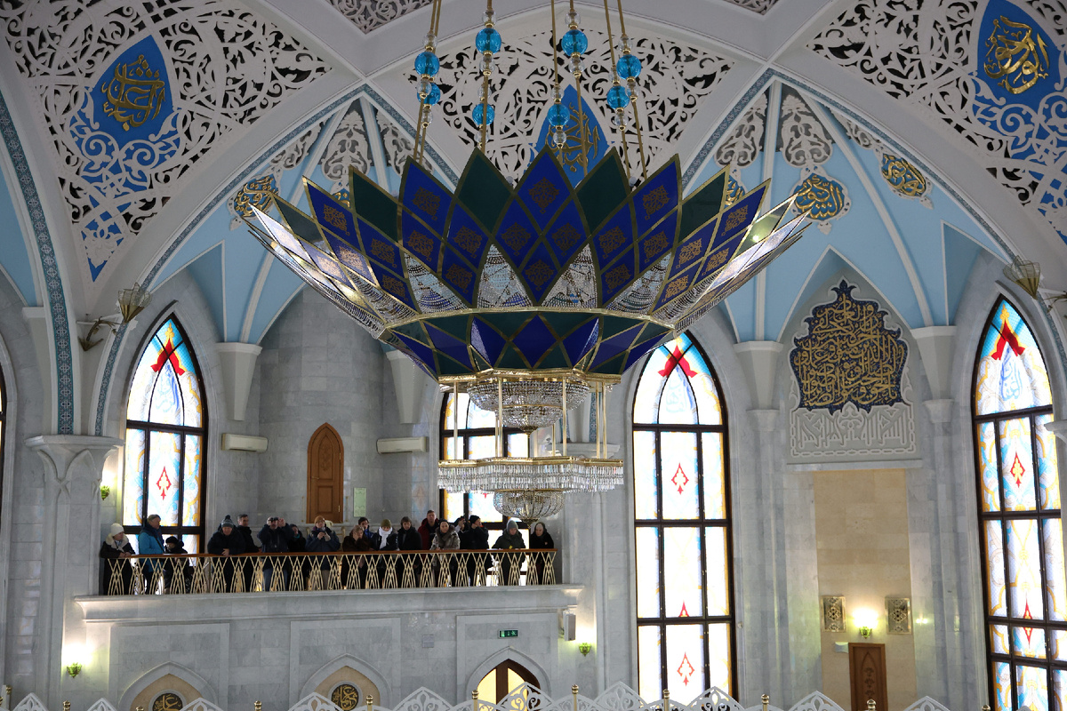 Мечеть Кул Шариф - здесь, под сводами главной мечети республики, история оживает и становится понятной, это ключ к пониманию самой души Казани. 