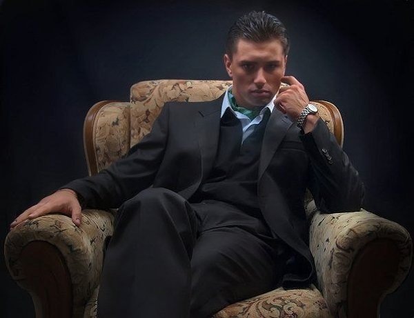 Жених познакомил со своим отцом и оказалось, что он...