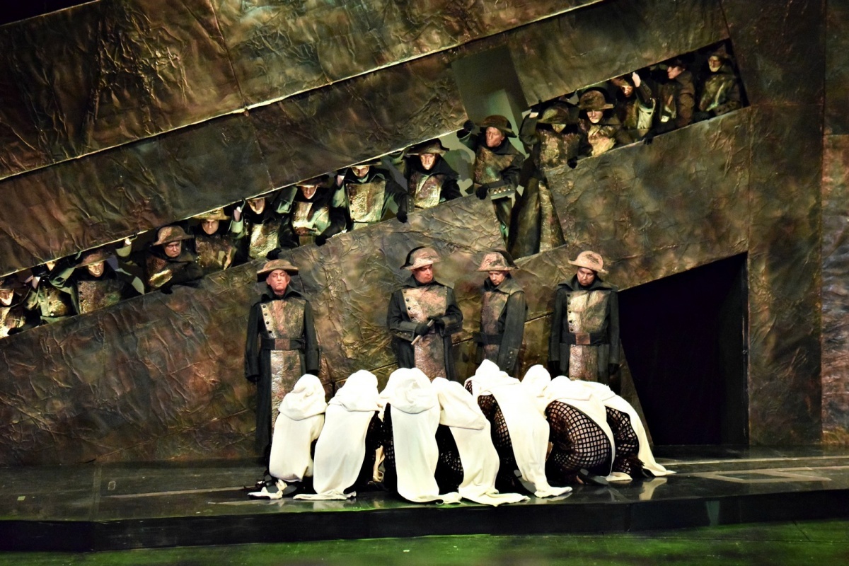 "Диалоги кармелиток", сцена из спектакля, фото с официального сайта "Геликон-оперы"