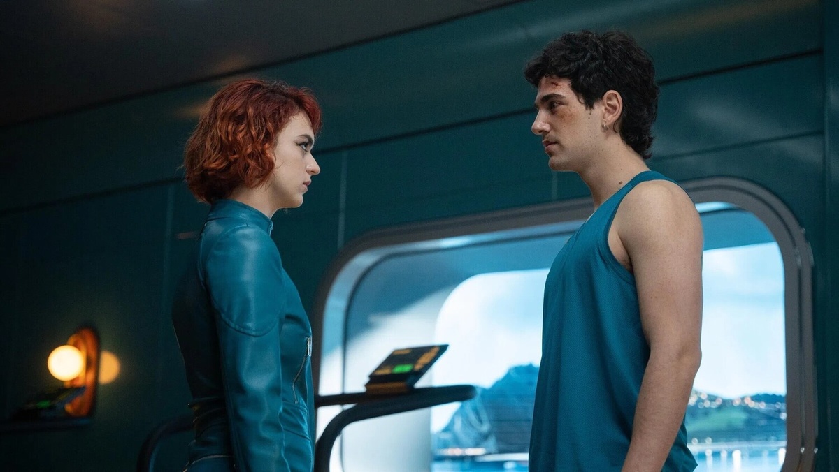 Кадр из мини-сериала «Бункер для богачей», 2025 год, режиссеры Хесус Кольменар, Хосе Мануэль Кравиотто, Давид Баррокаль