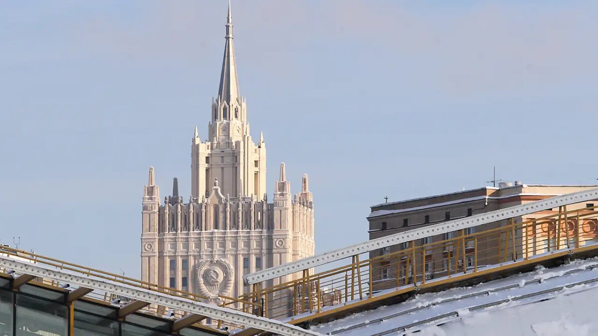    Погода. Василий Кузьмиченок / АГН Москва