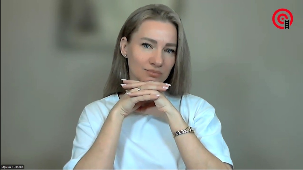 На фото автор Дзен-канала, Ирина Князева, карьерный консультант №1 по мнению ведущего отраслевого сервиса HRTIME