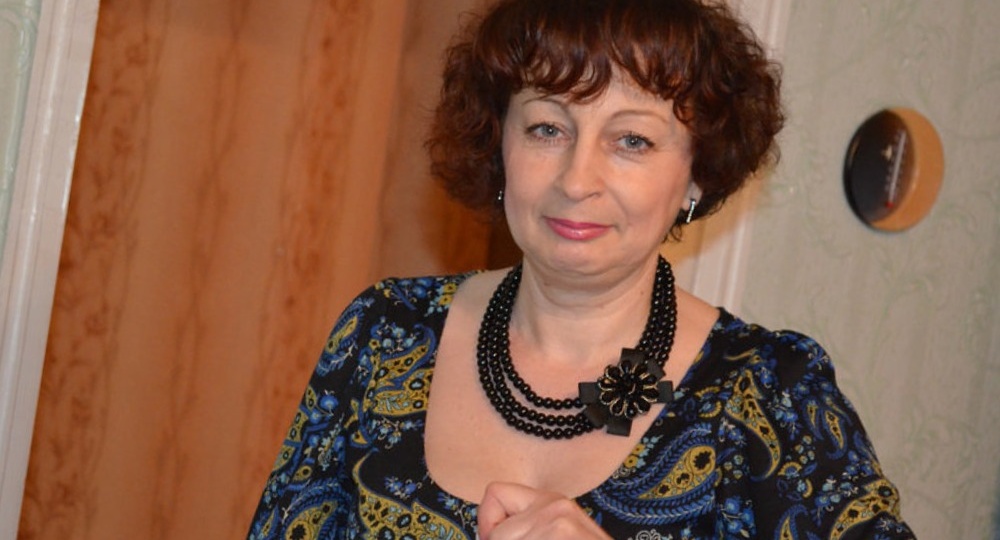 Мужчина пригласил на ужин, а вместо стола ждала гора посуды и тест на хозяйственность