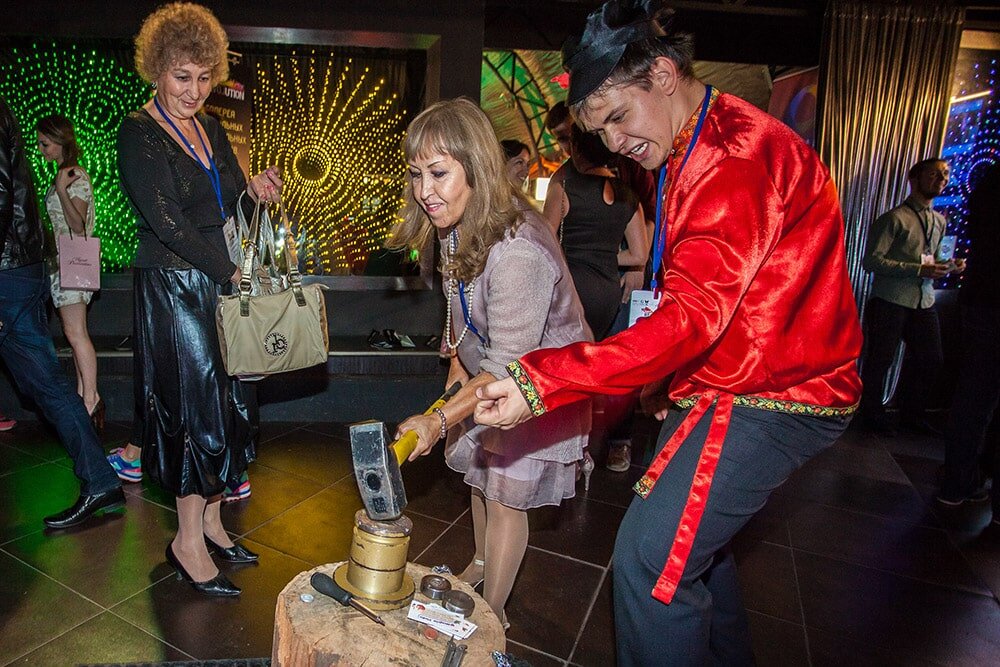 Чеканка монет на мероприятии Alexgrim