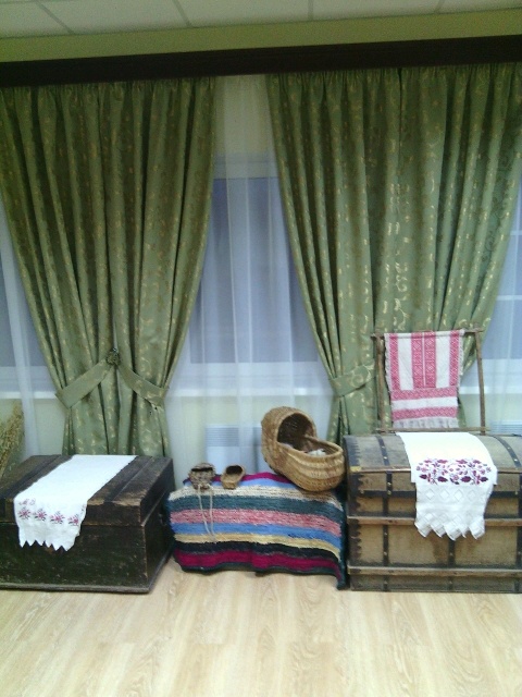 И снова воспоминания про поездки по Пушкинским местам.  В этот раз расскажу про домик няни Пушкина в Кобрино. 