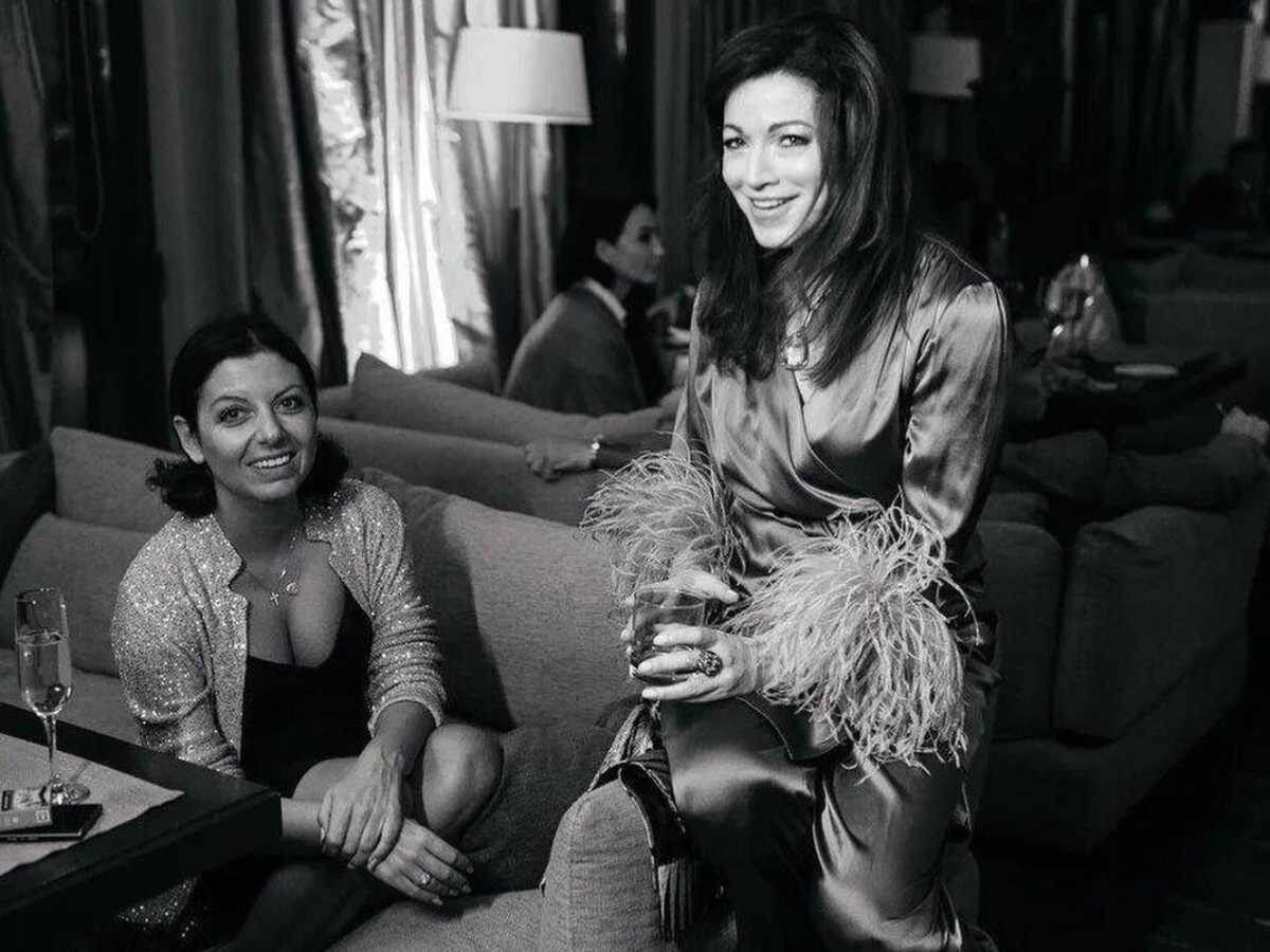 Маргарита и Алёна. На одном из семейных торжеств. 