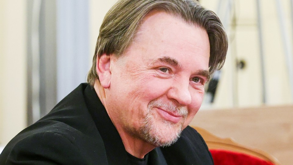 От защиты диссертации по биохимии до Первого канала: история успеха Константина Эрнста, одного из главных продюсеров России