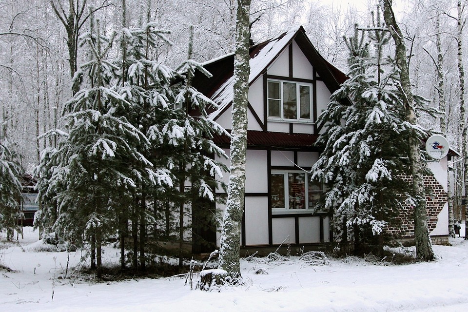    Когда начнется оттепель, дачные участки в низинах традиционно подтопит Вадим ШЕРСТЕНИКИН