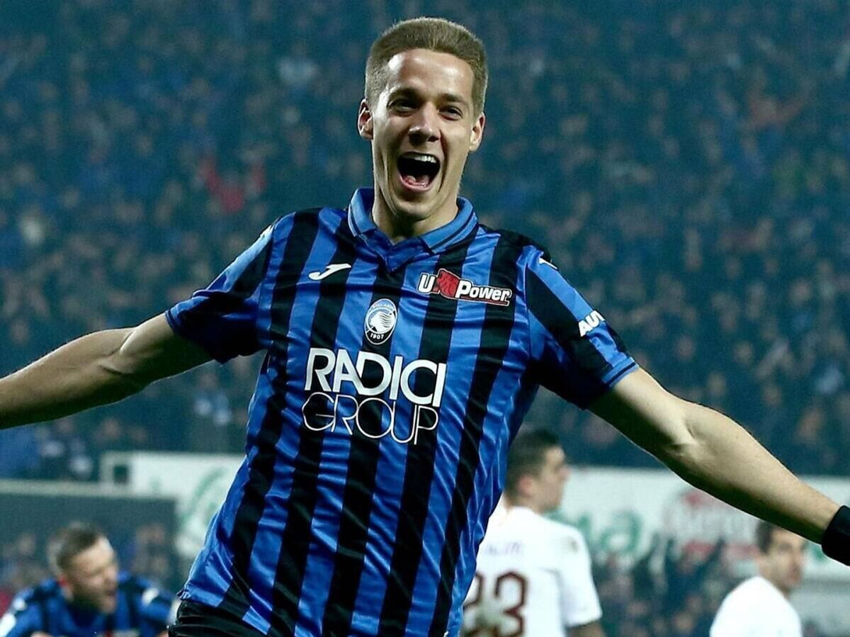    Полузащитник "Аталанты" Марио Пашалич | © Twitter