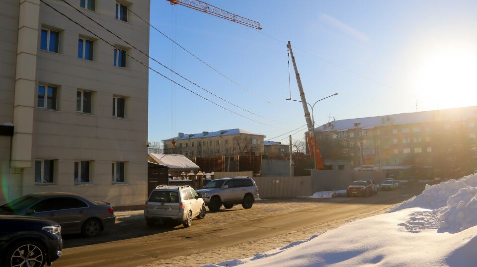    Строительная площадка здания нового ЦУМа на пр. Ленина, 55. Февраль 2026 года. Источник: Виталий Барабаш/"Толк"