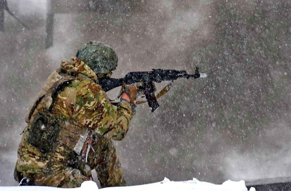    Алаудинов: Изолированные в Сумской области солдаты ВСУ едят снег, чтобы выжить. ФОТО: Минобороны РФ