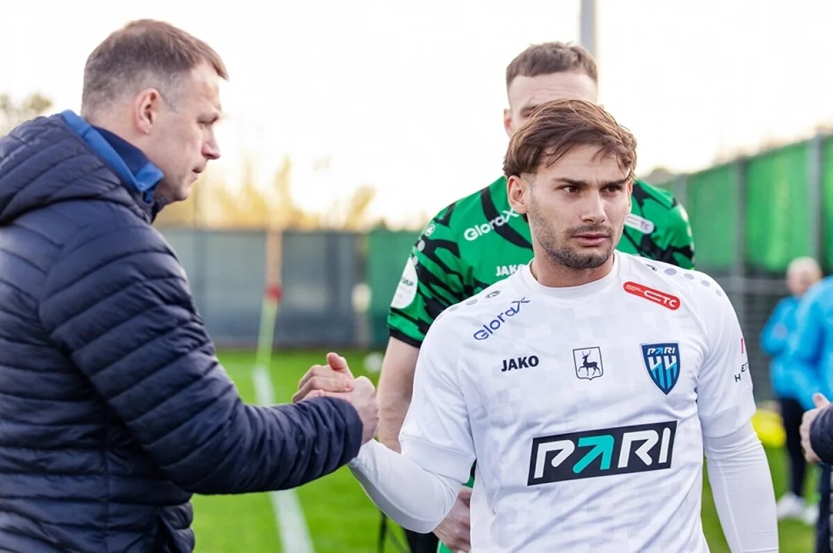    Продолжит ли карьеру в Нижнем лучший бомбардир клуба Боселли (на фото справа) - вопрос.