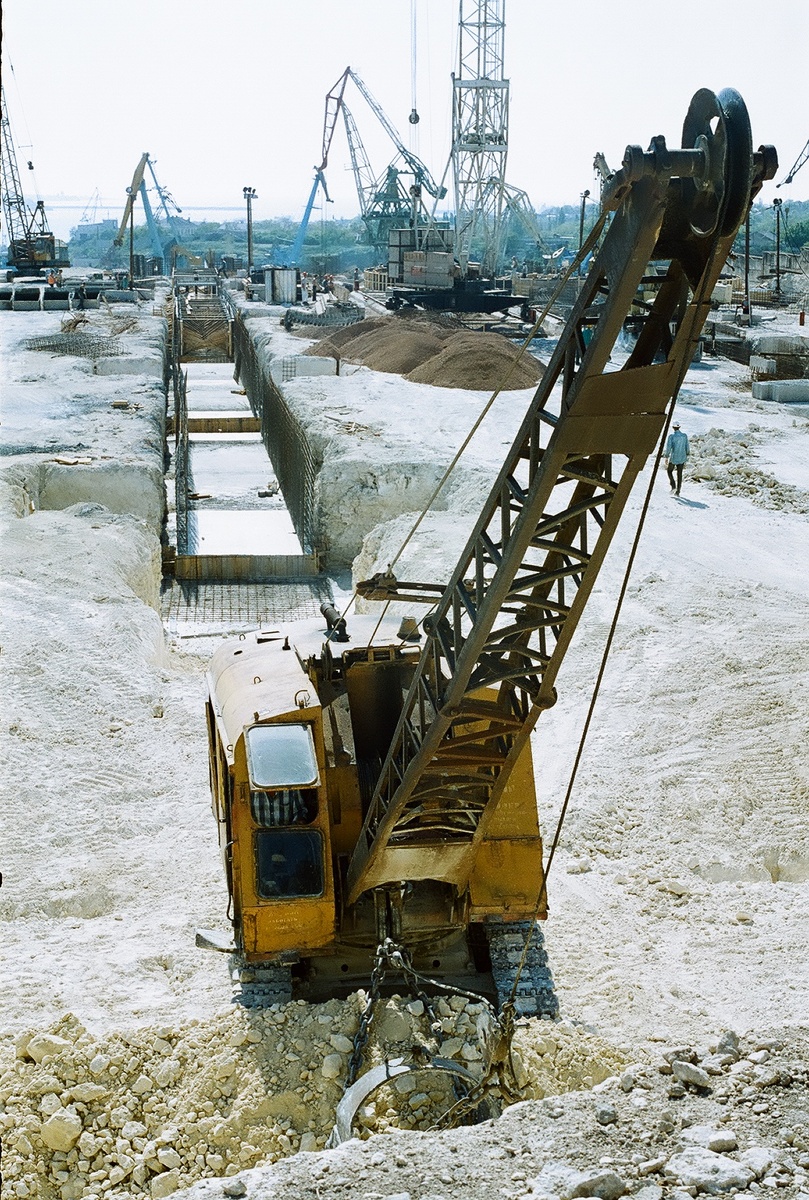 Строительство зернового терминала.