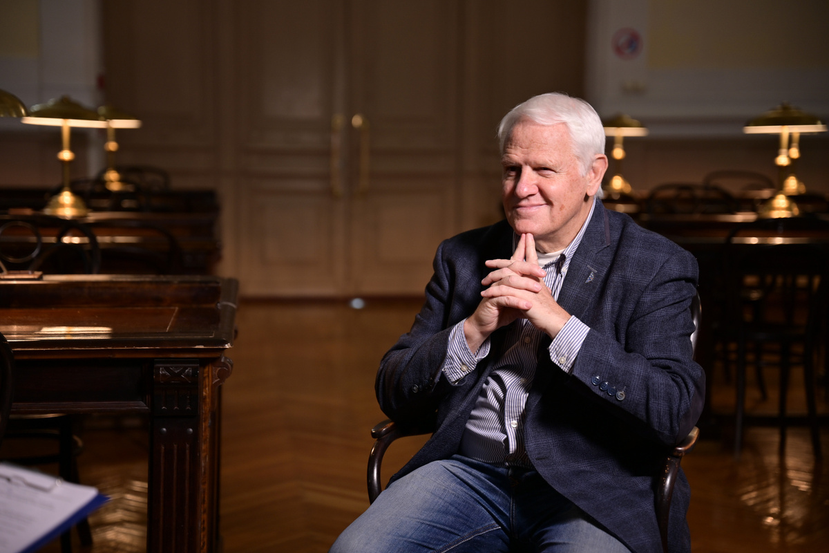 Психофизиолог, профессор кафедры физиологии человека и животных МГУ, заведующий лабораторией нейрофизиологии и нейрокомпьютерных интерфейсов Александр Каплан