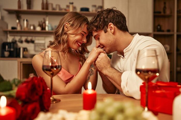 14 февраля 2026: традиции Дня всех влюблённых в России. Фото © Shutterstock / FOTODOM / ORION PRODUCTION