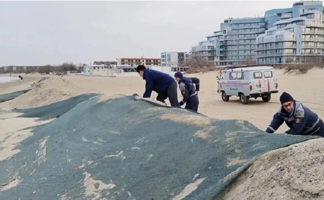    «Делать куличики еще рано»: пляжного сезона в Анапе в этом году, скорее всего, не будет