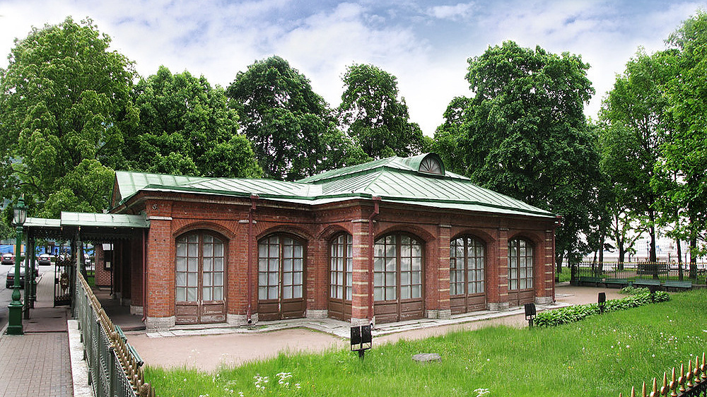 Первая резиденция царя в Петербурге.