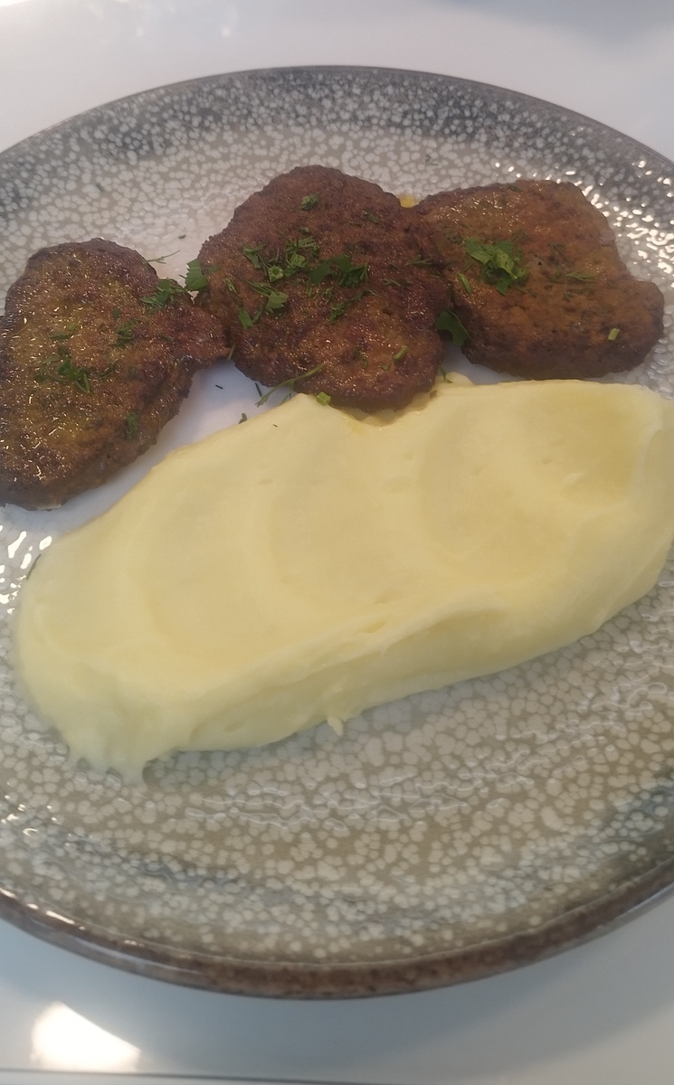 Волшебное трио. Ну или квартет, если с пюре