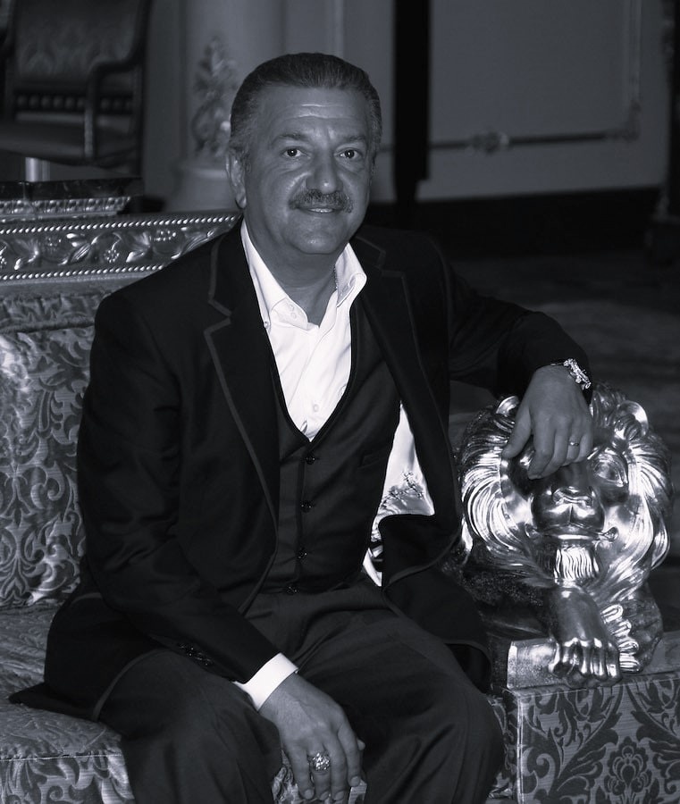 Тельман Исмаилов — в прошлом один из богатейших бизнесменов России, основатель группы компаний «АСТ» и бывший владелец крупнейшего в Москве Черкизовского рынка.