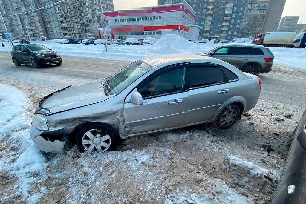    Происшествие случилось 5 февраля на Краснодонцев, 100.