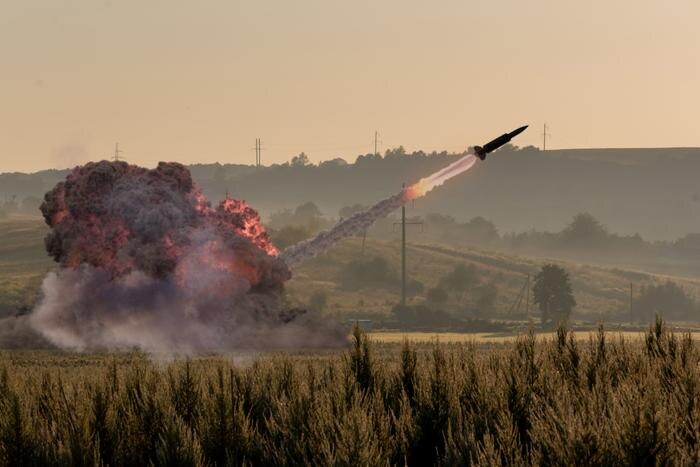 Обложка © Shutterstock / FOTODOM / Anelo