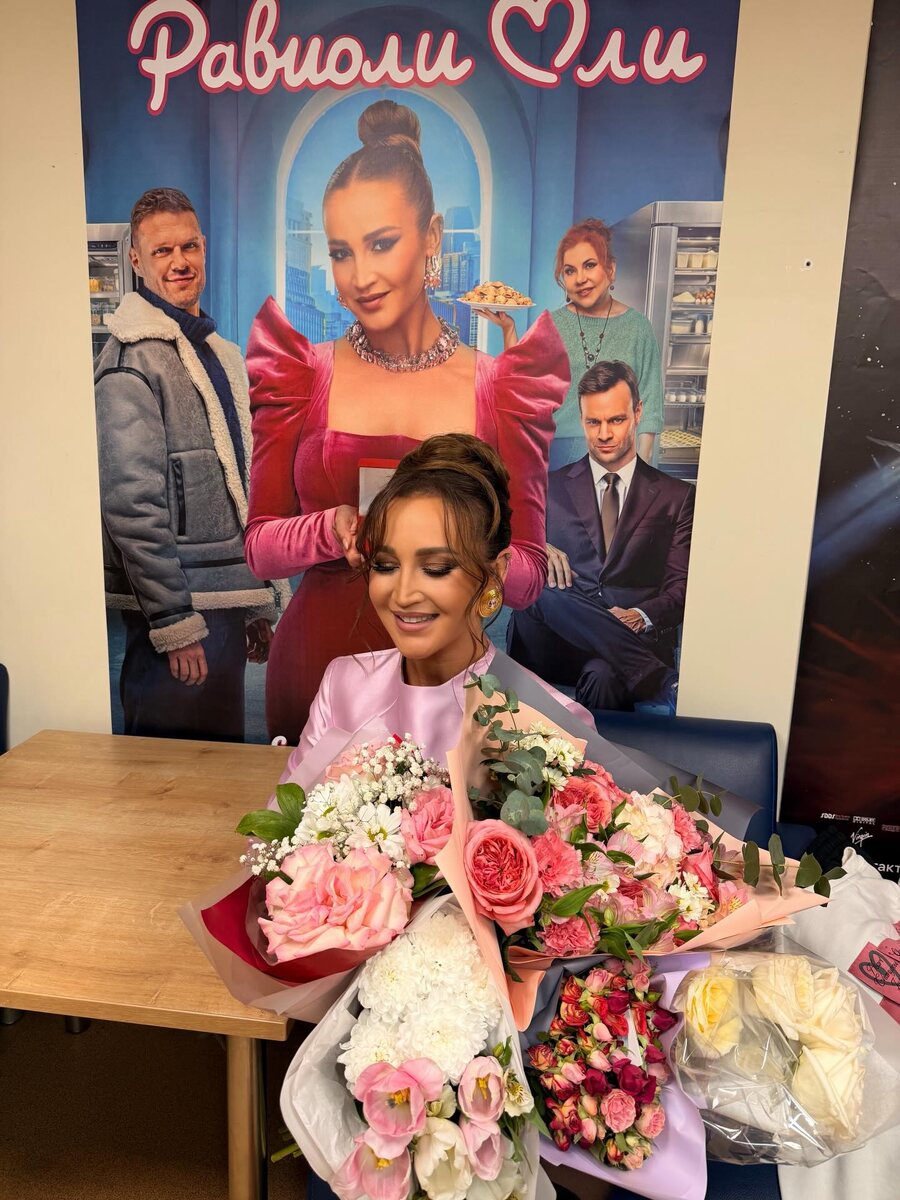    Ольга Бузова на премьере своего фильм в Санкт-ПетербургеСоцсети Ольги Бузовой