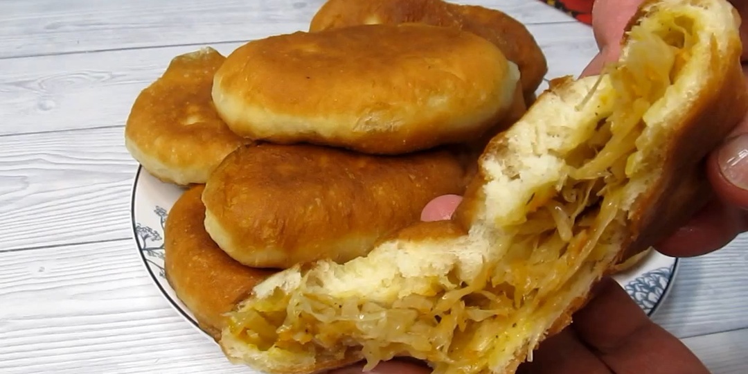 Идеальные пирожки с капустой: секреты нежности и хруста!