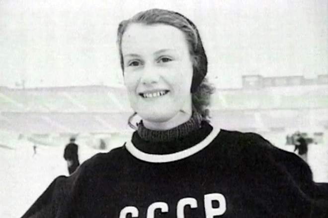 Елена Чайковская