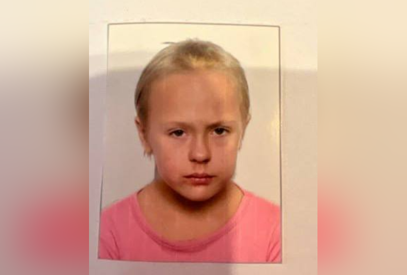 11-летняя девочка в темно-зеленой куртке внезапно исчезла в Мелитополе