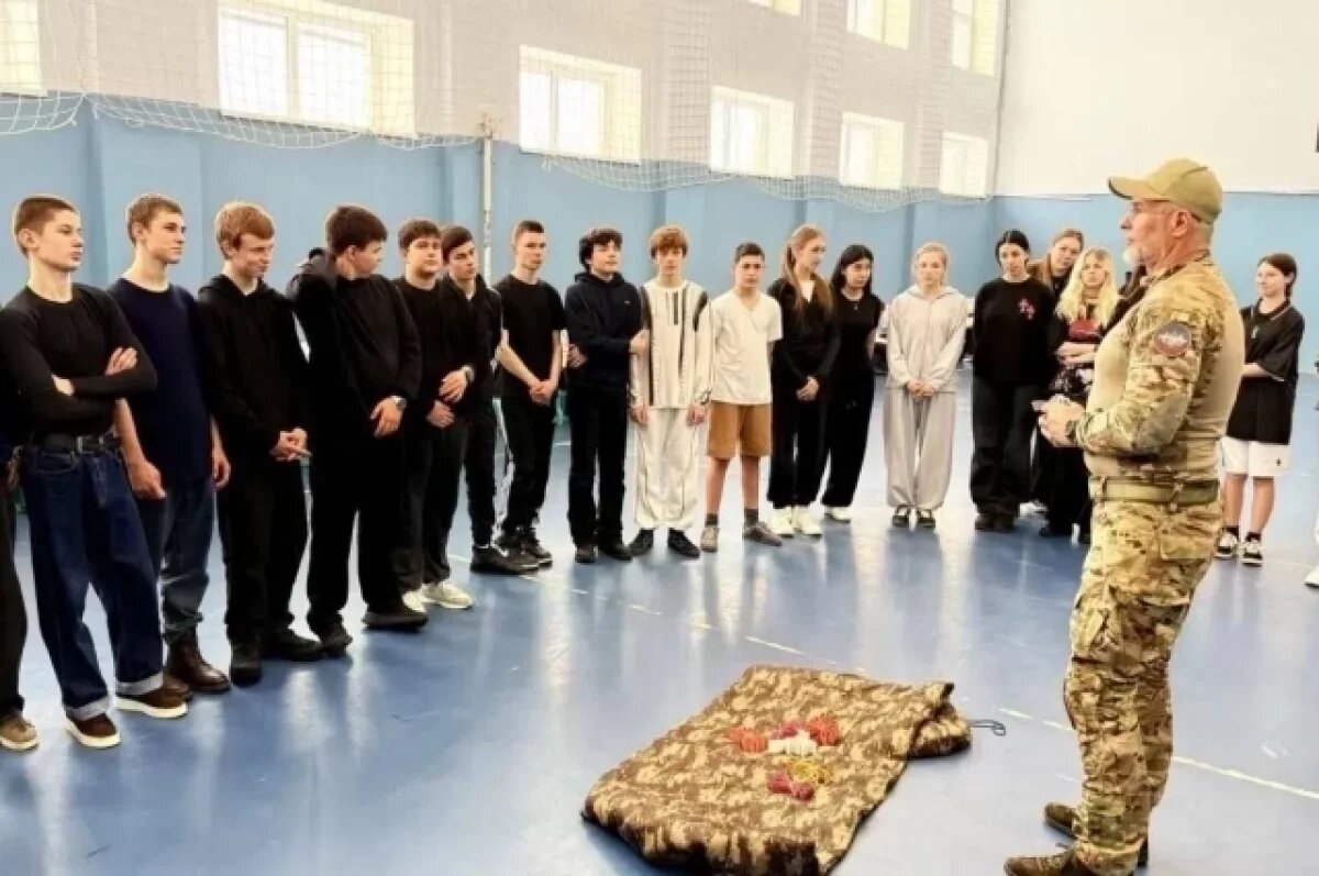    Школьники Майкопа осваивают азы тактической медицины