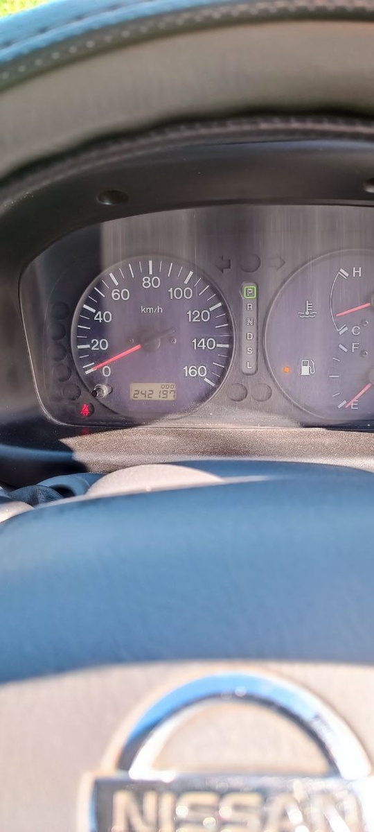 Фото панели приборов NISSAN