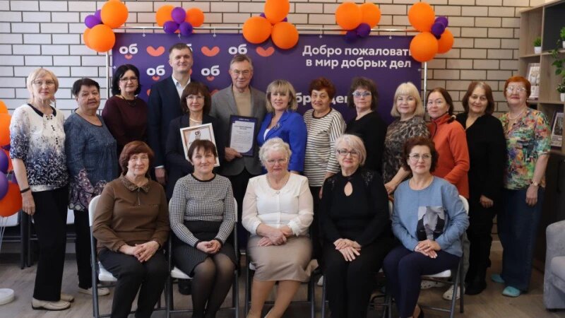     Встреча Александра Терентьева с волонтерами автономной некоммерческой организации «Высота». Фото предоставлено пресс-службой регионального отделения партии «Справедливая Россия».