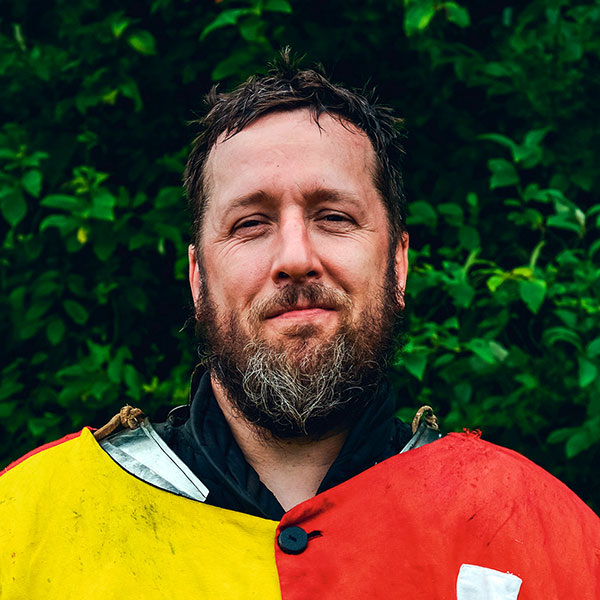 Алексей Найдеров, чемпион мира по ИСБ, тренер высшей школы ИСБ Санкт-Петербурга по алебарде, член сборной России по ИСБ, действующий боец клуба ИСБ «Берн»