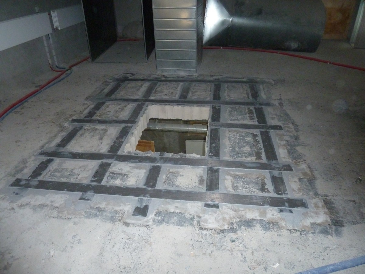 Усиление технологического отверстия углеродными ламелями