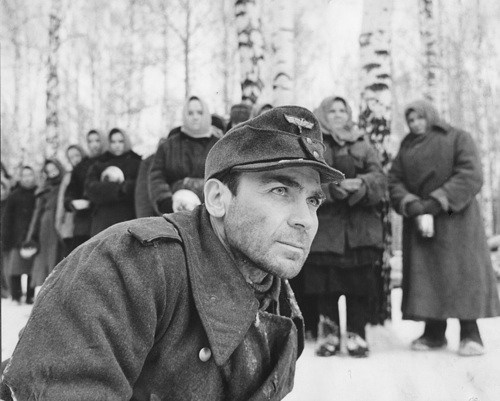 Кадр из фильма "Проверка на дорогах", 1971 год