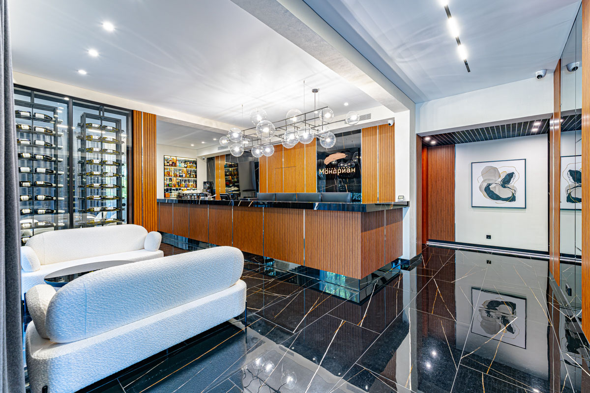 Листайте галерею