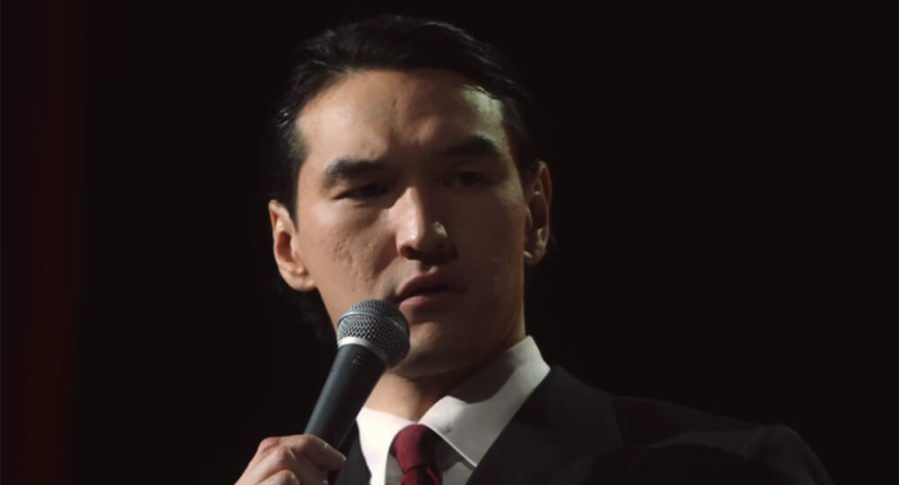 Стендап-комику Нурлану Сабурову запретили въезд в Россию на 50 лет