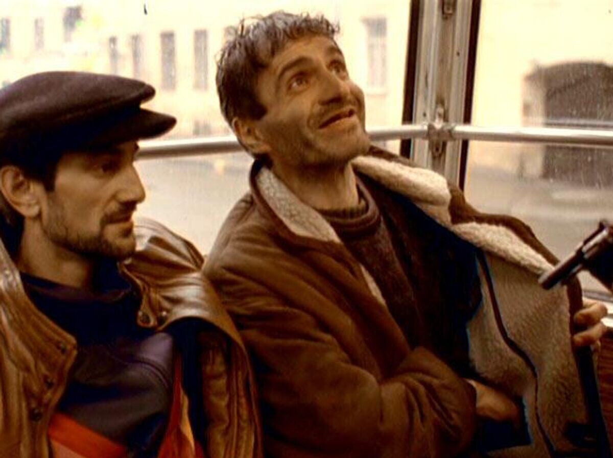    Актер Артур Арутюнян (справа) в фильме "Брат" | © Кинокомпания "СТВ", 1997