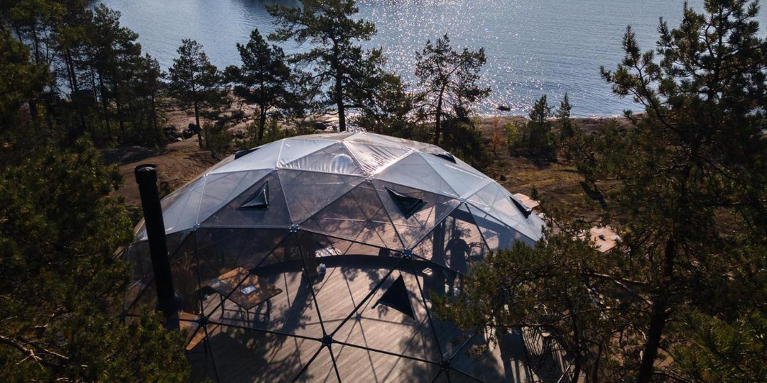 Где отдохнуть в Карелии в 2026 году — честный обзор глэмпингов от 4 000 до 20 000 рублей.