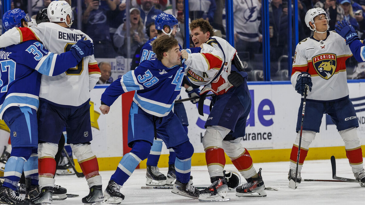     Драка в матче «Флориды» и «Тампы»