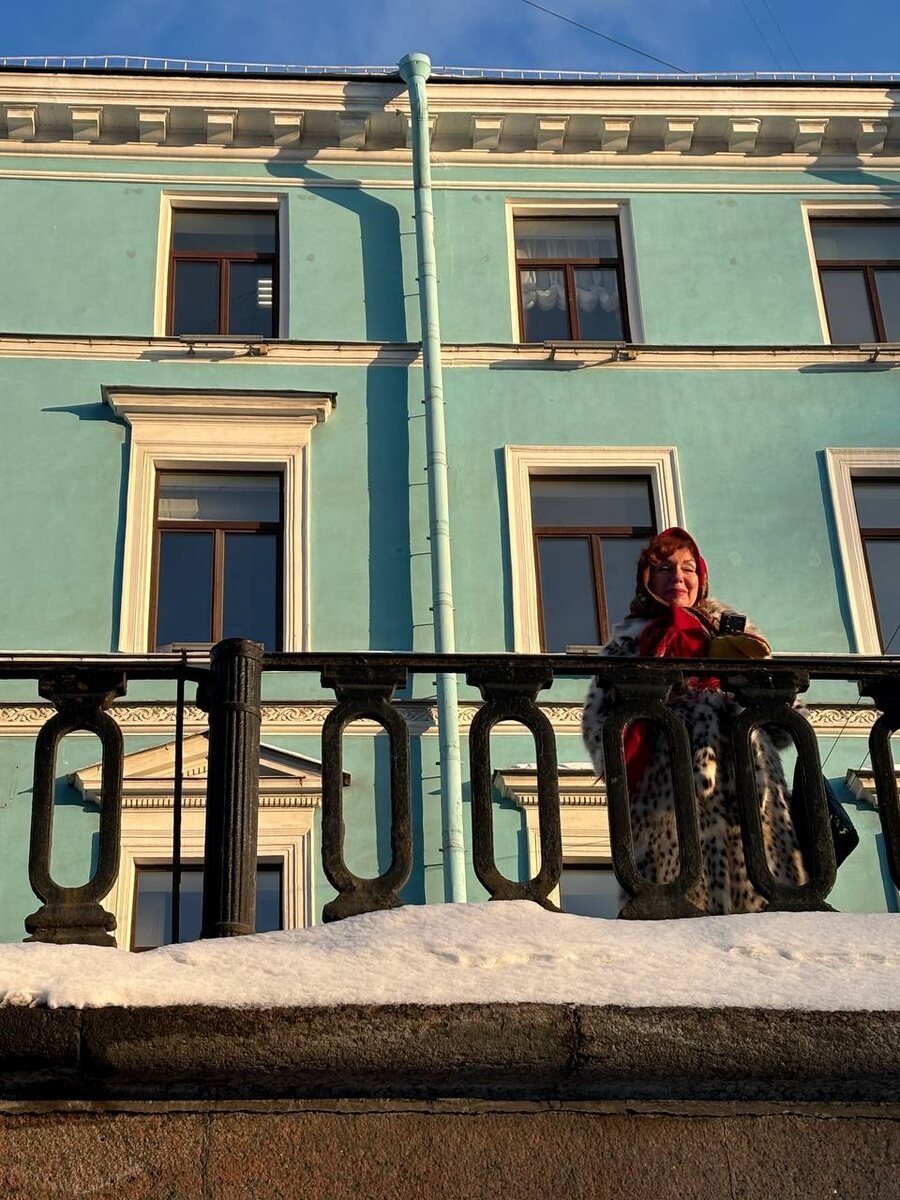 Автор на канале Грибоедова. 