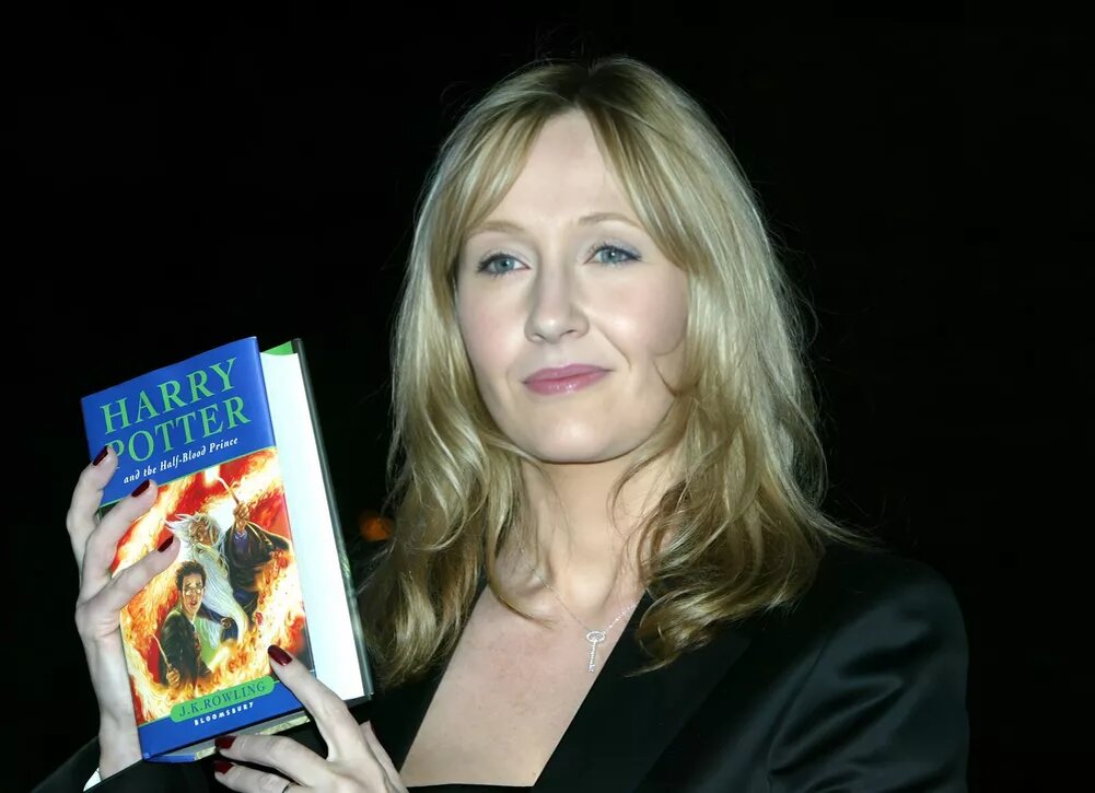    Джоан Роулинг ответила на обвинения в связях с Джеффри Эпштейном