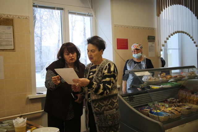 Тверские депутаты обсудили школьное питание: как снизить индекс несъедаемости