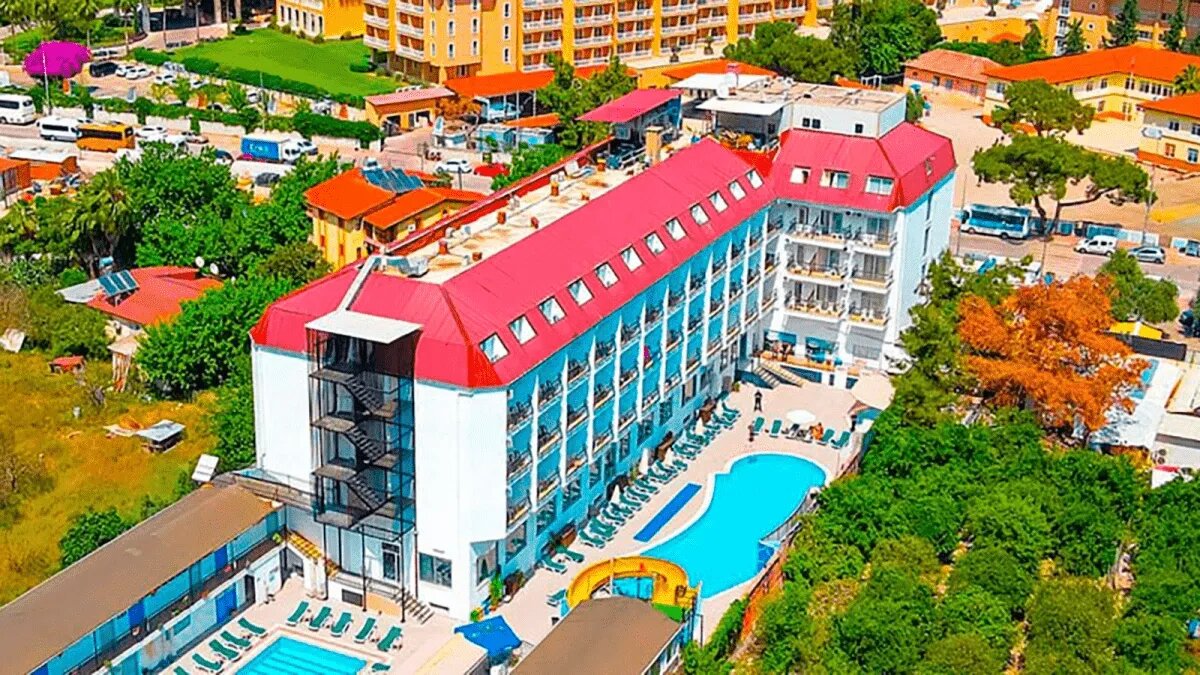    Цветокоррекция оригинального изображения была произведена с использованием ИИ "Ниязов 2.0"