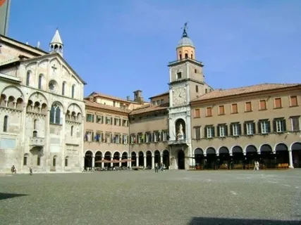 Модена. Фото с сайта https://gidtravel.com/country/italy/Bolsay_plosad_dp10652.html. Взято с Яндекс.Картинки