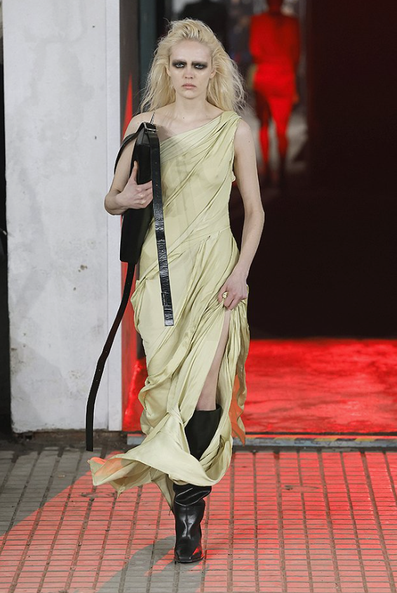 Листайте влево