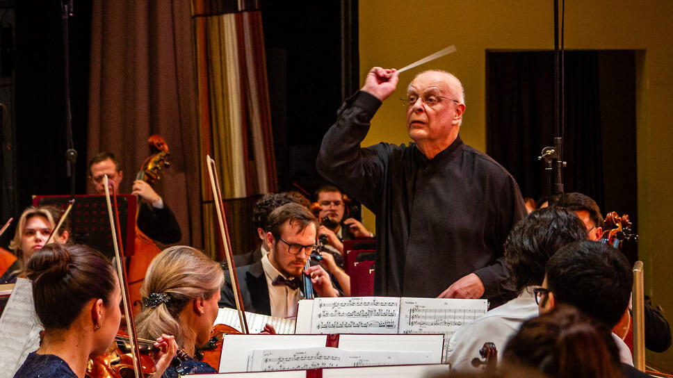 Госоркестр Башкирии. Абонемент №8 «Приглашенные дирижеры». Государственный концертный зал «Башкортостан». Дирижер Валерий Полянский.📷Фото: Идэль Гумеров / Коммерсантъ