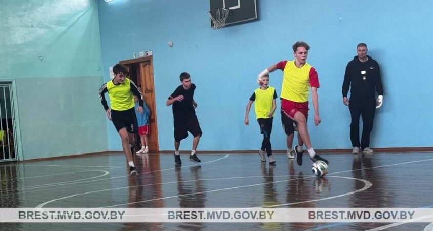     В Пинске прошёл турнир по мини-футболу среди школьников